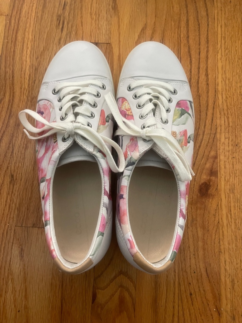 Like NEW ECCO Soft 7 White Floral Leather Sneakers - - Picture 4 of 8